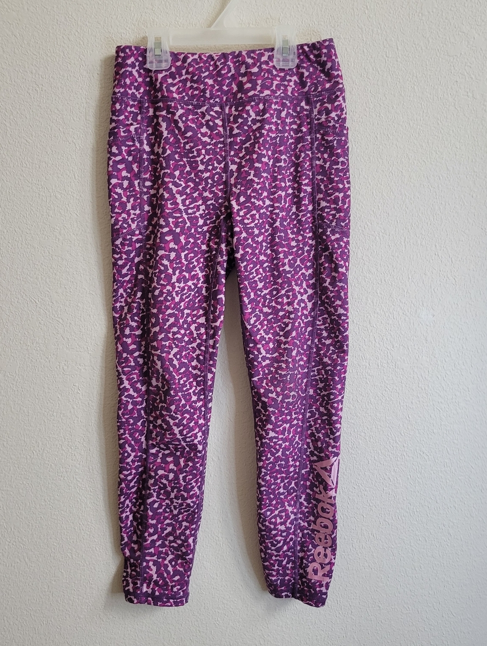 Reebok Purple and Pink Leopard Print Kids Leggings W Pockets 10/12 Girls Large
